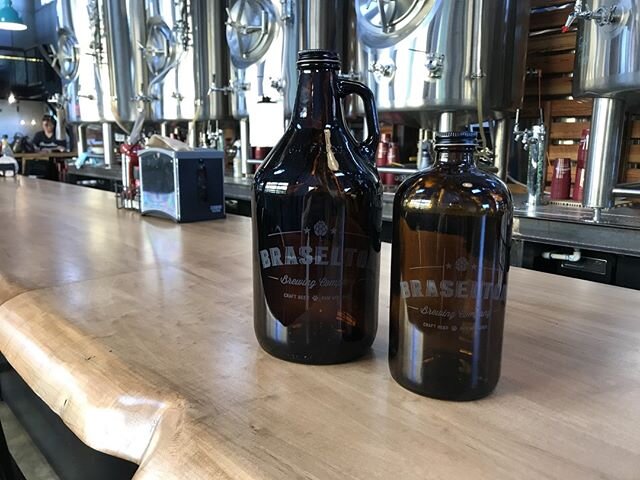 It's BEER THIRTY at Braselton Brewing 🍻
Grab a pint to enjoy here with us or come grab your favorite Braselton Brewing beer to enjoy over the weekend. We have 16oz Bottles, 32oz &amp; 64oz Growlers available! 
Check out our full beer and wine menu 