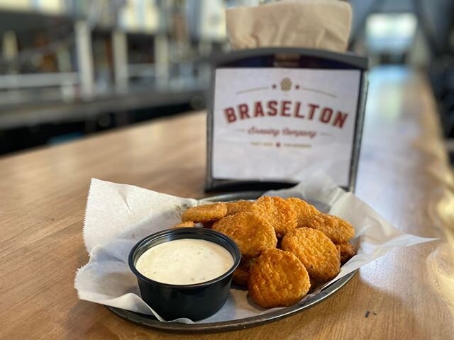Craving something salty? We've added Fried Pickles 🥒 to our menu. 
A plate of our Tabasco breaded pickle chips with a side of ranch dipping sauce. Checkout our full menu - https://www.braseltonbrewing.com/food-menu
Our patio is open for full servic